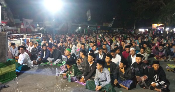 Lindu Aji Sulap Terminal Jadi Lautan Manusia, Kapolsek Muntilan Didaulat Pimpin Lagu Indonesia Raya