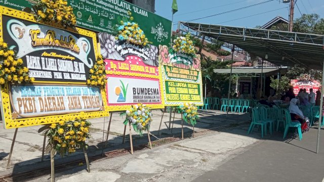 IBI Cabang Magelang Berduka, Rumah Ketua IBI Penuh Karangan Bunga
