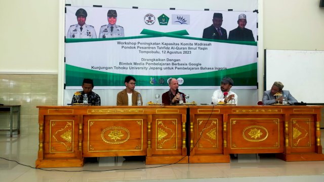 Ponpes Ilmul Yaqin Tompobulu Maros Dikunjungi Guru Besar dan Mahasiswa Universitas Tohoku Jepang
