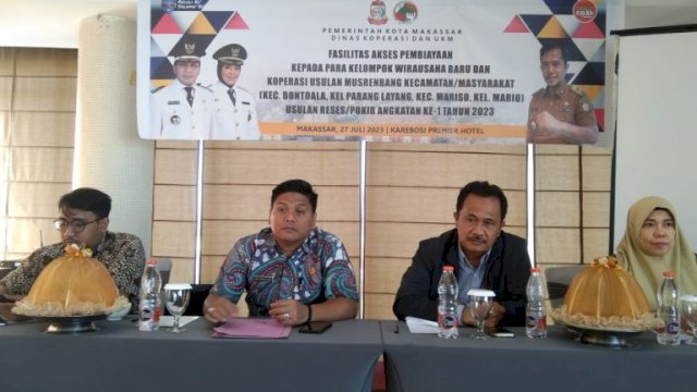 Dinas Koperasi (Diskop) dan UKM Kota Makassar melalui Bidang Kelembagaan Koperasi dan Tim Teknis menggelar kegiatan Fasilitasi Akses Pembiayaan untuk para Kelompok Wirausaha Baru dan Koperasi di Hotel Karebosi Premier, Kamis (27/07/2023).