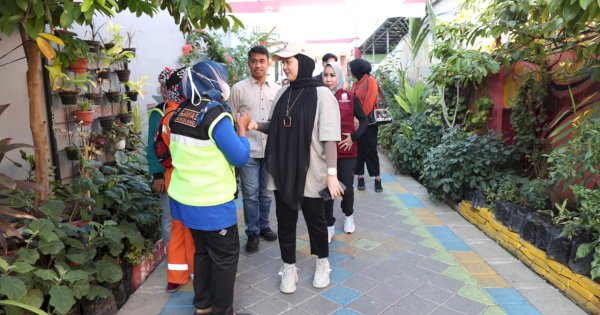 Fatmawati Rusdi Tinjau Longwis Canbera dan Longwis Caterine, Pastikan Keberlanjutan dan Pengembangan Program