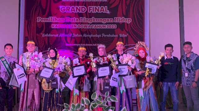 Tim All Kosmetik Make Over Ramaikan Pemilihan Duta Lingkungan Hidup di Gowa