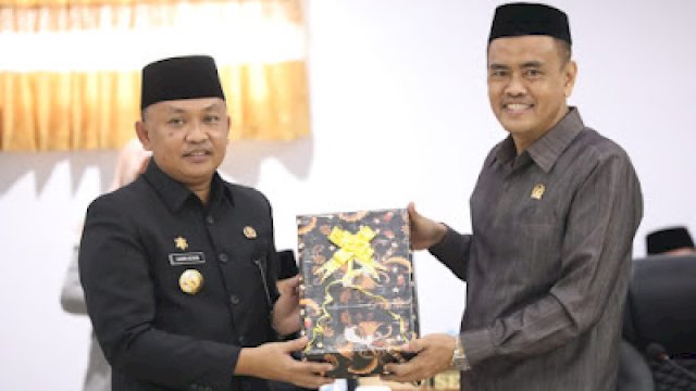DPRD Bantaeng gelar Paripurna usulan pemberhentian Bupati dan Wakil Bupati Bantaeng periode 2018-2023. Foto:ist