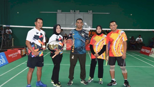 Sambut HUT RI ke-78, Korem 073/Makutarama Gelar Turnamen Bulu Tangkis Danrem Cup