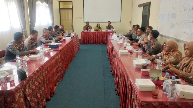 Cegah Tawuran Pelajar, Tiga Polsek Gelar Rakor dengan Pimpinan SMK Kawasan Segitiga Emas