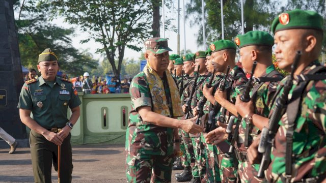 Kunjungi Kodim 0731/Kulon Progo, Danrem 072/Pamungkas Serahkan Bantuan Sosial