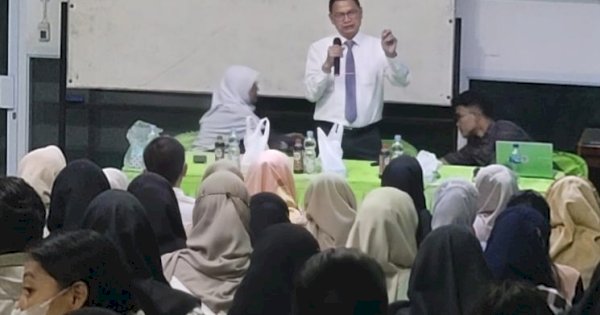Prof Taruna Ikrar Beri Kuliah Umum 150 Mahasiswa Kedokteran Universitas Malahayati Tentang Terapi Kanker Otak