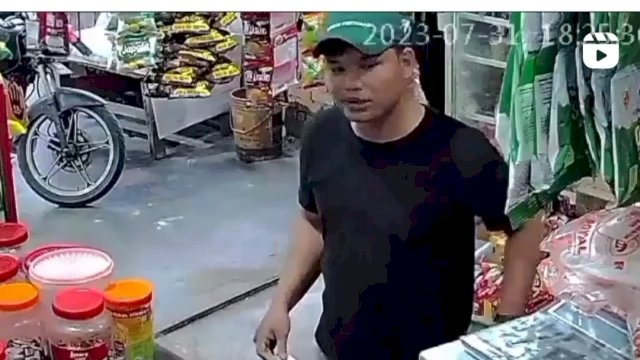 Beli Sebatang Rokok, Pria Bertopi Hijau ini Pulang Bawa kabur Beras 2 Karung dan Tabung Gas