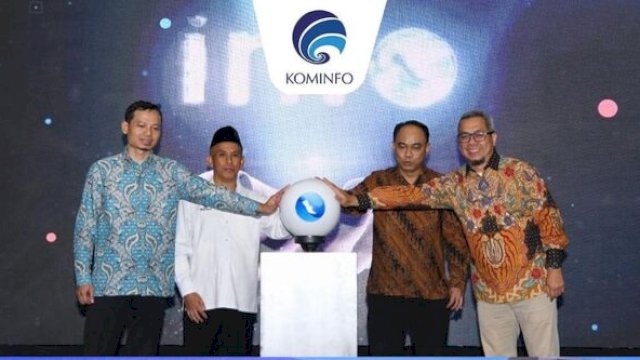 Menkominfo luncurkan Platform info.go.id, sistem integrasi layanan informasi publik nasional. Foto: ist 
