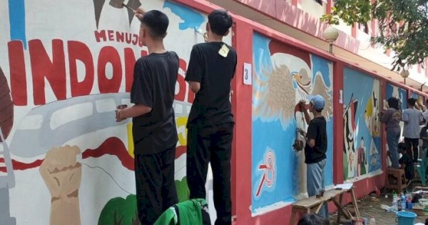 Ekspresi Kreatif Pelajar Batang Lawan Vandalisme Melalui Seni Mural