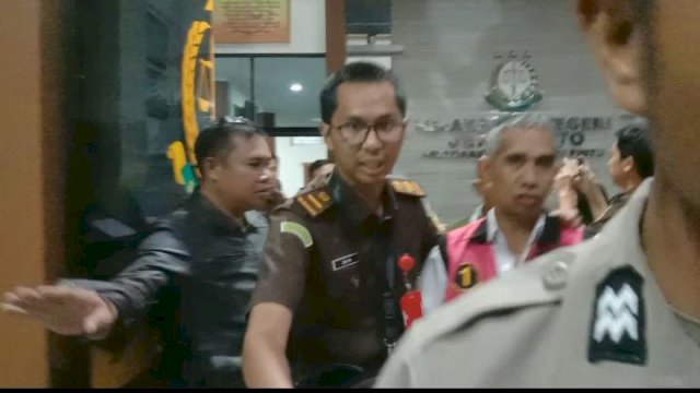 Proses hukum terhadap empat tersangka Korupsi Bantuan Sapi BPBD Jeneponto. Foto :Ist