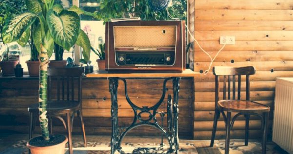 Daftar Stasiun Radio di Satelit Telkom 4, yuk Stay Tune Gaes