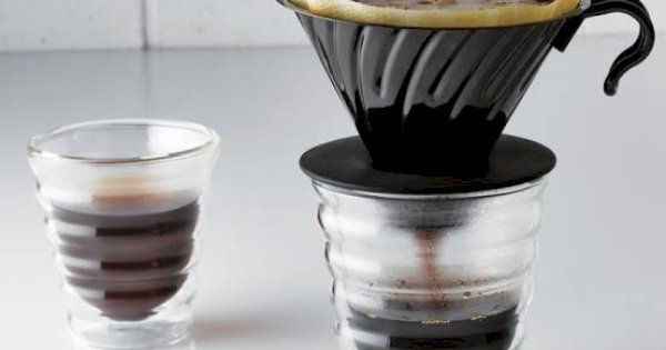 Suhu Air dan Seni Penyeduhan Kopi: Kunci untuk Cita Rasa yang Sempurna