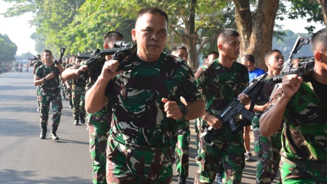 Jaga Imunitas Tubuh, Prajurit Yomarmed 11 Kostrad Laksanakan Lari Pagi