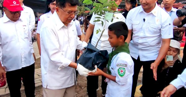 HUT PMI 78, JK: Dibutuhkan Gerakan Penghijauan untuk Atasi Perubahan Iklim