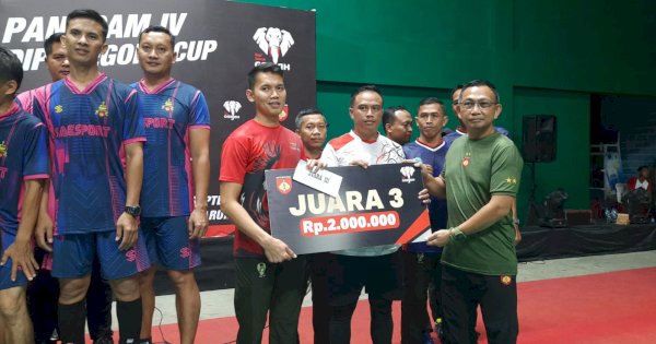 Sambut HUT ke-73, Kodam IV/Diponegoro Gelar Turnamen Bulu Tangkis