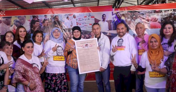 Fashion Show Meriahkan Deklarasi Relawan ‘Emak-Emak Cinta Prabowo_Cantik dan Cerdas