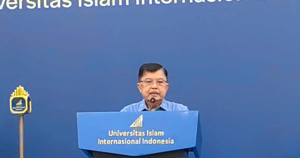 JK Ajak Mahasiswa Universitas Islam Internasional Indonesia Wujudkan Islam yang Damai