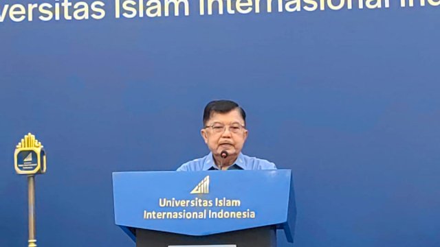JK Ajak Mahasiswa Universitas Islam Internasional Indonesia Wujudkan Islam yang Damai