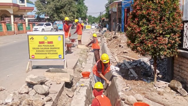 Antisipasi Musim Hujan, Dinas PU Makassar Benahi Sistem Drainase