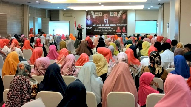 Melalui Video Call, Anies Minta Relawan Manies di Ambon Jaga Kesolidan dan Kesantunan