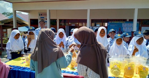 SMPN 11 Sinjai Gelar Bazar Atiraja Market Day dalam Implementasi Kurikulum Merdeka