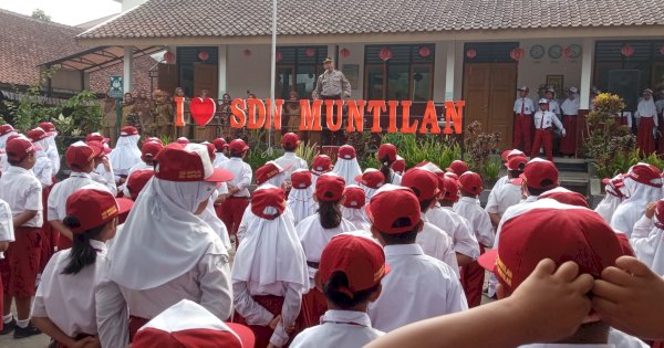 Kapolsek Muntilan Ingatkan Ratusan Siswa Tentang Bahaya Sosmed