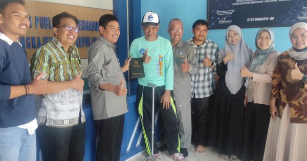 Mahasiswa Ilmu Komunikasi Unismuh Makassar Selesaikan Program Magang di Pangkep TV
