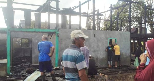 Ditinggal Beli Kopi di Warung, Rumah Warga di Bulukumba Hangus Terbakar