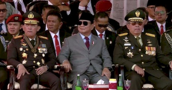 Duduk Bersebelahan, Moment Keren SBY dan Prabowo Subianto, di Upacara Hari TNI ke-78