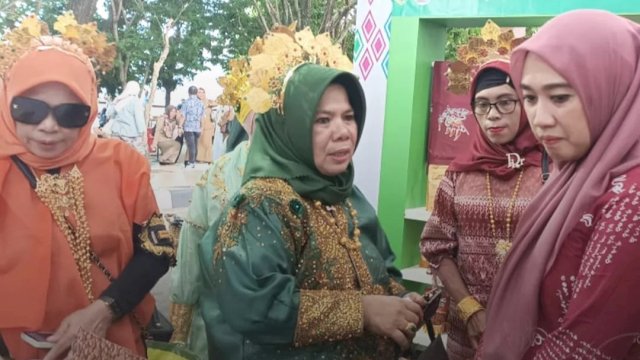Dinas Koperasi dan UKM Kota Makassar berpartisipasi dalam acara Sarasehan Istri Wali Kota Se-Indonesia pada Expo Produk UMKM 2023 yang digelar di Ternate, Senin-Rabu (2-4/102023).