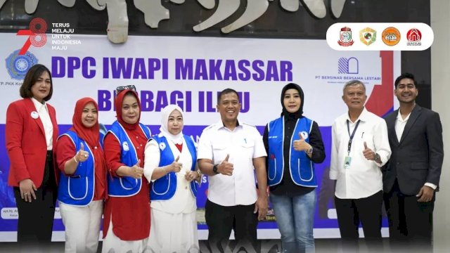 Muhammad Rheza, Kadiskop dan UKM menghadiri kegiatan Pelatihan Digital Marketing bagi Pelaku UMKM Kota Makassar. Kegiatan ini diselenggarakan oleh Ikatan Wanita Pengusaha Indonesia (IWAPI) Makassar dan berlangsung di Baruga Anging Mammiri, Rumah Jabatan Wali Kota Makassar, Rabu (16/08/2023).