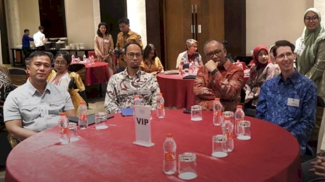 Kepala Dinas Koperasi dan UKM Kota Makassar, Muhammad Rheza didampingi Manager Inkubator UKM menghadiri Networking Dinner dan Panel Discussion bersama Konsulat-Jenderal Pemerintah Australia di Hotel Fourpoint Makassar, Selasa (3/10/2023).