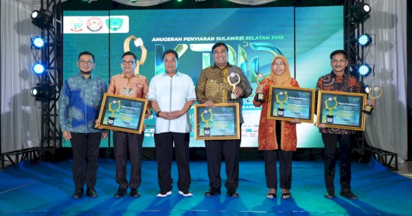 Danny Pomanto Dianugerahi Penghargaan Kepedulian Digitalisasi Penyiaran di KPID Awards 2023