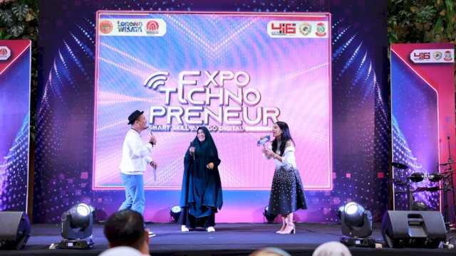 Pembukaan Expo Produk UMKM dan Kolaborasi Technopreneur 2023 dengan tema Smart Skill And Go Digital di Trans Studio Mall Makassar, Kamis (19/10/2023).