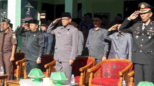 Pj Bupati Takalar Dr. Setiawan Aswad ikuti upacara Peringatan Hari Kesaktian Pancasila di Makodim 1426 Takalar. Foto:ist