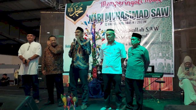 Dihadapan Tokoh-Tokoh Sidrap di New Dafest, Dr Mahmud Perkenalkan Para Caleg