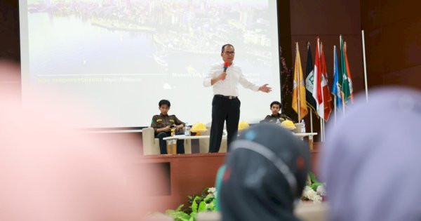 Wali Kota Danny Sharing Transformasi Kepimpinan Era 5.0 dengan Ribuan Mahasiswa UIN