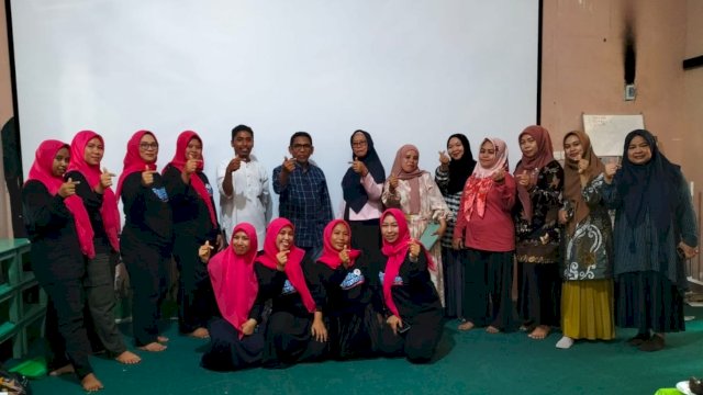 Bunda Pustaka SD Negeri Borong Kota Makassar ikuti Bimtek Inovasi. Foto:Ist 