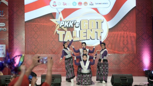 Pembukaan SMES Expo 2023 yang berlangsung di Trans Studio Mall Makassar, Minggu (11/08/2023).