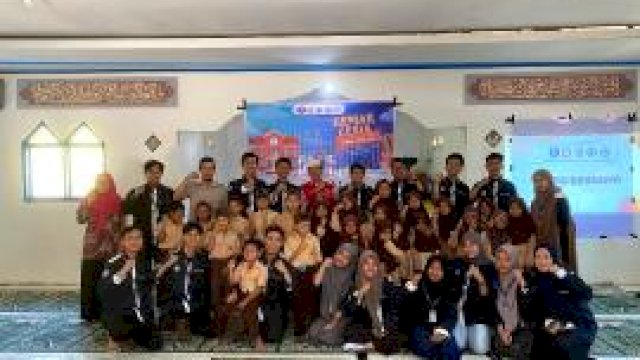 GENBI Komisariat UINAM gelar kegiatan peduli pendidikan di MIS Al-Islam Guppi Ta’buakang. Foto:ist