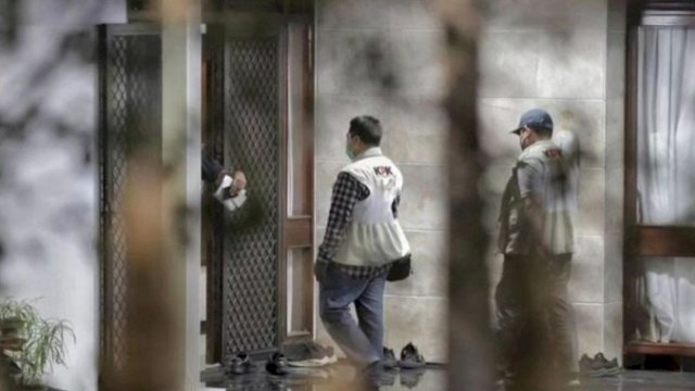 KPK menemukan uang tunai sejumlah Rp30 Miliar saat menggeledah rumah dinas Menteri Pertanian Syahrul Yasin Limpo. Foto: Ist 