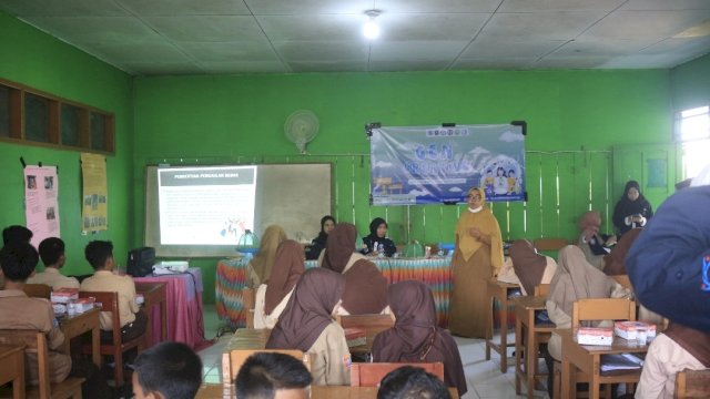 GenBI UINAM Makassar Ajak Remaja Takalar untuk Hidup Sehat dan Lingkungan Bersih