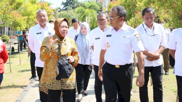 Tuan Rumah Forum ASEAN, Wali Kota Makassar Dampingi Risma Tinjau Sentra Wirajaya