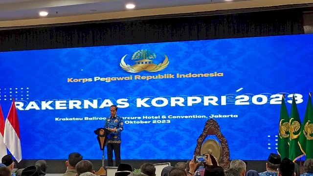 Kepala Badan Kepegawaian dan Pengembangan Sumber Daya Manusia Daerah Kota Makassar, Akhmad Namsum didampingi Kepala Bidang Pengadaan, Pemberhentian, dan Informasi ASN BKPSDMD Kota Makassar, Muh Ilham Rasul menghadiri kegiatan Raker KORPRI. Foto: dok