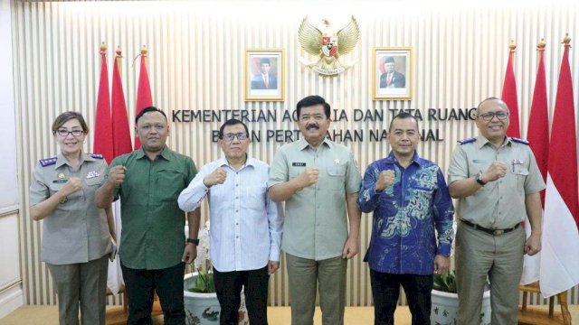 Ketua Umum PWI Pusat Hendry Ch Bangun bersama Menteri Agraria dan Tata Ruang/Kepala Badan Pertanahan Nasional, Hadi Tjahjanto. Foto:instagram@pwipusatofficial