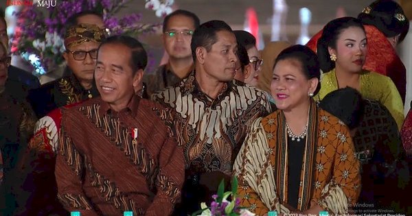 Hadiri Istana Berbatik, Jokowi Kenakan Batik Motif Filosifis