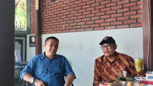 Caleg DPR RI Dapil Sulsel 1, Syamsu Rizal (kiri) dan Anggota DPR RI dari Fraksi PKB Amure, Senin (6/11). 