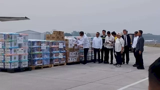 Presiden Jokowi lepas pengiriman bantuan kemanusiaan Indonesia untuk Palestina. Foto: ist