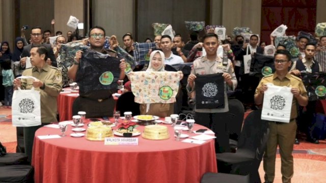 DLH Peringati HLH Sedunia Tingkat Kota Makassar 2023 dengan Tema Solusi Untuk Polusi Plastik